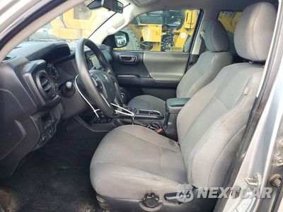 Zdjęcie 7 z 12 samochodu: 2018 TOYOTA TACOMA SR VIN:5TFAX5GN1JX113270 - miniatura