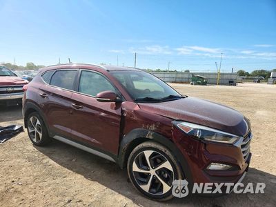 Czwarte zdjęcie samochodu z boku: 2017 HYUNDAI TUCSON SPORT VIN:KM8J33A20HU381751 - miniatura