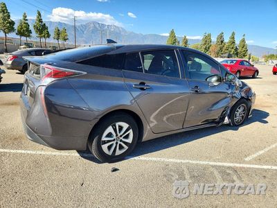 Trzecie zdjęcie samochodu z tyłu: 2017 TOYOTA PRIUS TWO VIN:JTDKBRFU0H3575338 - miniatura