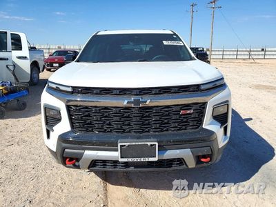 Piąte zdjęcie samochodu w środku: 2025 CHEVROLET TRAVERSE Z71 VIN:1GNEVJRS5SJ113397 - miniatura