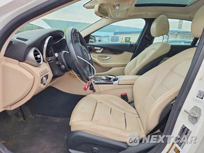 Zdjęcie 7 z 12 samochodu: 2016 MERCEDES-BENZ C 300 4MATIC VIN:55SWF4KB0GU103203 - miniatura