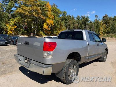 Czwarte zdjęcie samochodu z boku: 2007 TOYOTA TUNDRA SR5 VIN:5TBBV54137S450137 - miniatura