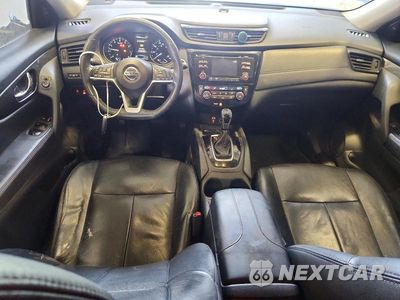 Zdjęcie 8 z 13 samochodu: 2017 NISSAN ROGUE SV VIN:5N1AT2MT0HC833850 - miniatura