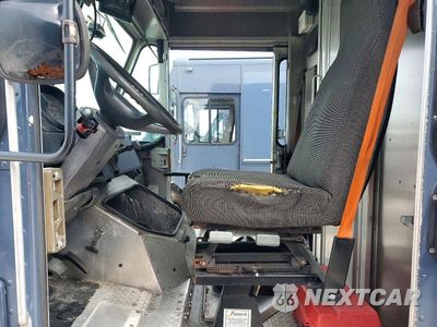 Zdjęcie 7 z 13 samochodu: 2020 FREIGHTLINER MT45G DELIVERY TRUCK VIN:4UZAC2EA5LCMK0196 - miniatura