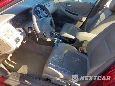 Zdjęcie 7 z 12 samochodu: 2002 HONDA ACCORD EX VIN:JHMCG66032C029253 - miniatura