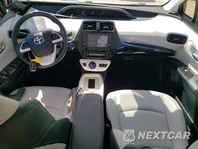 Zdjęcie 8 z 12 samochodu: 2017 TOYOTA PRIUS THREE TOURING VIN:JTDKARFU9H3043010 - miniatura
