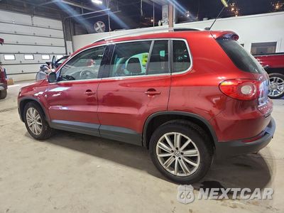Drugie zdjęcie samochodu z przodu: 2011 VOLKSWAGEN TIGUAN S VIN:WVGBV7AX5BW001347 - miniatura