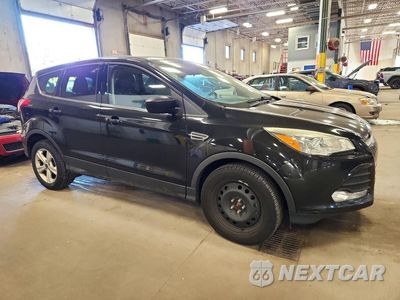 Czwarte zdjęcie samochodu z boku: 2015 FORD ESCAPE SE VIN:1FMCU9GX9FUC36216 - miniatura