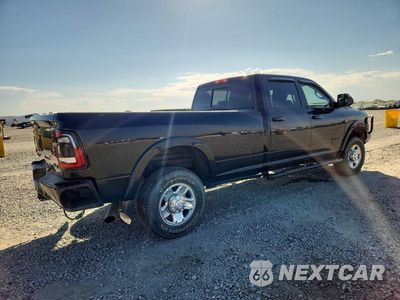 Trzecie zdjęcie samochodu z tyłu: 2019 RAM 2500 LARAMIE VIN:3C6UR5KL6KG624550 - miniatura