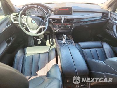 Zdjęcie 8 z 13 samochodu: 2015 BMW X5 XDRIVE50I VIN:5UXKR6C58F0J74785 - miniatura