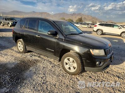 Czwarte zdjęcie samochodu z boku: 2014 JEEP COMPASS SPORT VIN:1C4NJCBA8ED785992 - miniatura
