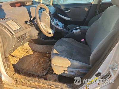 Zdjęcie 7 z 12 samochodu: 2013 TOYOTA PRIUS TWO VIN:JTDKN3DUXD1687822 - miniatura