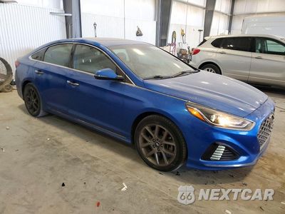 Czwarte zdjęcie samochodu z boku: 2018 HYUNDAI SONATA SPORT 2.0T VIN:5NPE34AB9JH637297 - miniatura