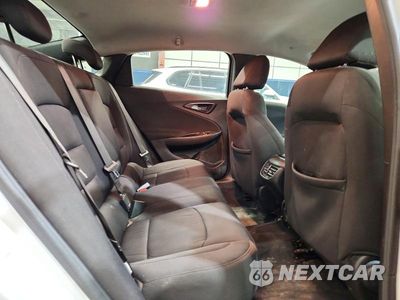 Zdjęcie 10 z 12 samochodu: 2019 CHEVROLET MALIBU LT VIN:1G1ZD5ST8KF212752 - miniatura