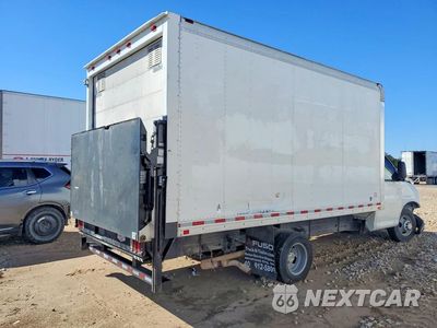 Trzecie zdjęcie samochodu z tyłu: 2016 CHEVROLET EXPRESS BOX TRUCK VIN:1GB3GSCG8G1143915 - miniatura