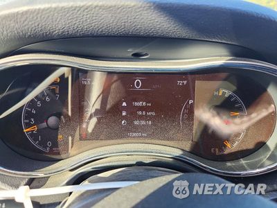 Zdjęcie 9 z 13 samochodu: 2019 JEEP GRAND CHEROKEE LAREDO VIN:1C4RJEAG9KC857576 - miniatura