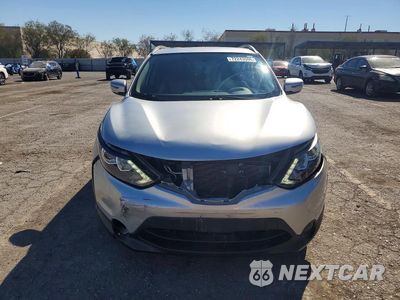 Piąte zdjęcie samochodu w środku: 2018 NISSAN ROGUE SPORT SV VIN:JN1BJ1CP1JW157977 - miniatura