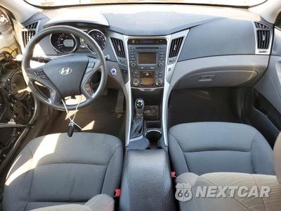 Zdjęcie 8 z 12 samochodu: 2015 HYUNDAI SONATA HYBRID BASE VIN:KMHEC4A49FA137684 - miniatura