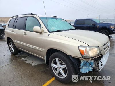 Czwarte zdjęcie samochodu z boku: 2004 TOYOTA HIGHLANDER BASE VIN:JTEGP21A540041660 - miniatura