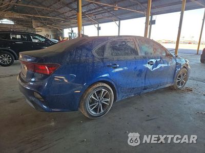 Trzecie zdjęcie samochodu z tyłu: 2023 KIA FORTE LXS VIN:3KPF24AD0PE518558 - miniatura