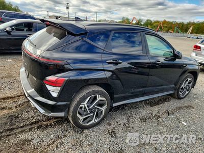 Trzecie zdjęcie samochodu z tyłu: 2025 HYUNDAI KONA N LINE S VIN:KM8HBCA37SU191592 - miniatura