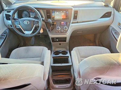 Zdjęcie 8 z 12 samochodu: 2016 TOYOTA SIENNA LE VIN:5TDKK3DC1GS766366 - miniatura