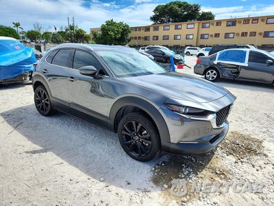 Czwarte zdjęcie samochodu z boku: 2023 MAZDA CX-30 PREMIUM VIN:3MVDMBDM6PM511085 - miniatura