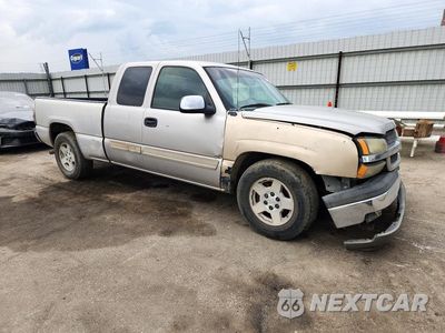 Czwarte zdjęcie samochodu z boku: 2005 CHEVROLET SILVERADO C1500 VIN:2GCEC19T651294354 - miniatura