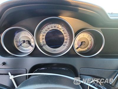 Zdjęcie 9 z 12 samochodu: 2014 MERCEDES-BENZ C 250 VIN:WDDGF4HB1EA964351 - miniatura