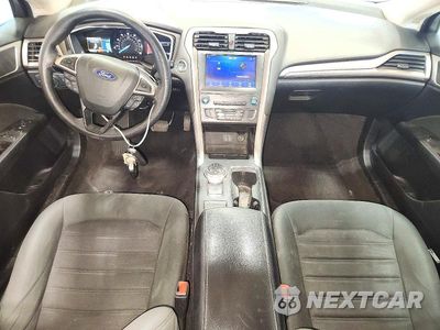 Zdjęcie 8 z 12 samochodu: 2019 FORD FUSION SE VIN:3FA6P0HDXKR248715 - miniatura
