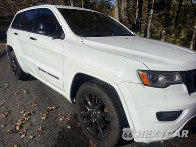 2017 JEEP GRAND CHEROKEE OVERLAND 1C4RJFCG4HC751113 - główne zdjęcie licytacji z USA - miniatura