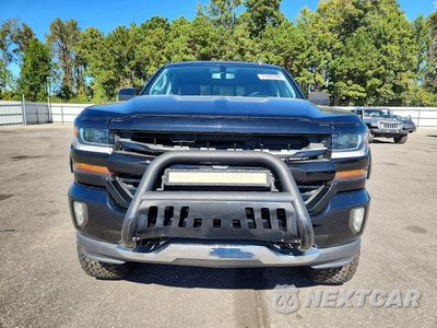 Piąte zdjęcie samochodu w środku: 2018 CHEVROLET SILVERADO K1500 LT VIN:3GCUKREC7JG528991 - miniatura