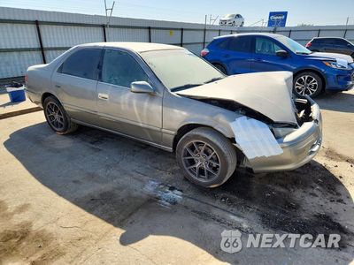 Czwarte zdjęcie samochodu z boku: 2000 TOYOTA CAMRY LE V6 VIN:4T1BF22K8YU106567 - miniatura
