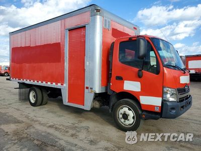 Czwarte zdjęcie samochodu z boku: 2018 HINO 195 BOX TRUCK VIN:JHHSDM2H1JK006299 - miniatura