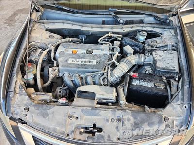 Zdjęcie 11 z 12 samochodu: 2008 HONDA ACCORD LXP VIN:JHMCP26448C049791 - miniatura