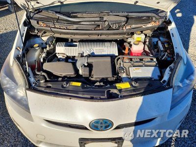 Zdjęcie 11 z 12 samochodu: 2010 TOYOTA PRIUS V VIN:JTDKN3DU2A0018753 - miniatura