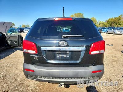 Zdjęcie 6 z 13 samochodu: 2013 KIA SORENTO VIN:5XYKT3A15DG372474 - miniatura