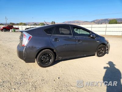 Trzecie zdjęcie samochodu z tyłu: 2013 TOYOTA PRIUS THREE VIN:JTDKN3DU4D1629849 - miniatura