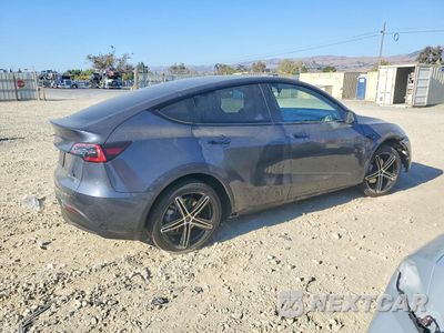 Trzecie zdjęcie samochodu z tyłu: 2022 TESLA MODEL Y VIN:7SAYGDEE6NF386560 - miniatura