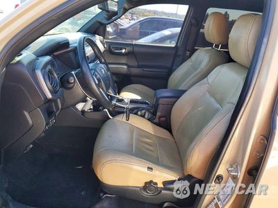 Zdjęcie 7 z 12 samochodu: 2017 TOYOTA TACOMA TRD SPORT VIN:3TMAZ5CN8HM051902 - miniatura