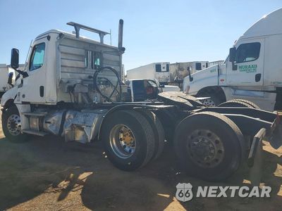 Drugie zdjęcie samochodu z przodu: 2021 FREIGHTLINER CASCADIA 126 SEMI TRUCK VIN:3AKJHLFG5MSMV3695 - miniatura