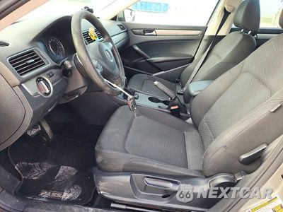 Zdjęcie 7 z 12 samochodu: 2014 VOLKSWAGEN PASSAT S VIN:1VWAS7A33EC052824 - miniatura