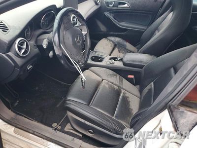 Zdjęcie 7 z 12 samochodu: 2019 MERCEDES-BENZ CLA 250 4MATIC VIN:WDDSJ4GB1KN741239 - miniatura