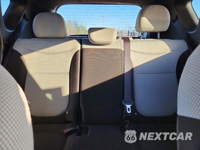 Zdjęcie 10 z 13 samochodu: 2017 KIA SOUL BASE VIN:KNDJN2A25H7475065 - miniatura