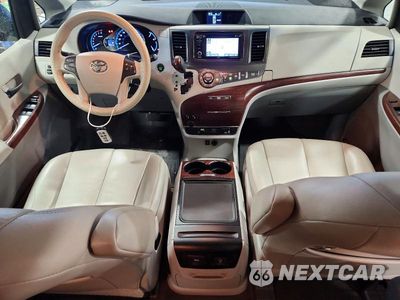 Zdjęcie 8 z 13 samochodu: 2014 TOYOTA SIENNA XLE 8-PASSENGER VIN:5TDYK3DC0ES472108 - miniatura