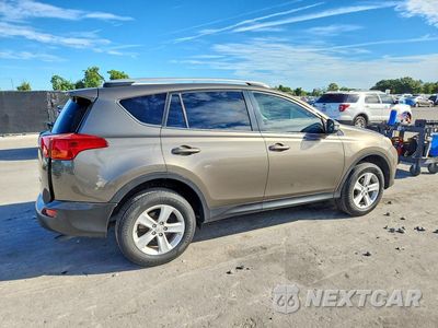 Trzecie zdjęcie samochodu z tyłu: 2014 TOYOTA RAV4 XLE VIN:2T3WFREV9EW095114 - miniatura