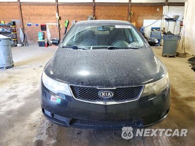 Piąte zdjęcie samochodu w środku: 2010 KIA FORTE EX VIN:KNAFU4A27A5180942 - miniatura