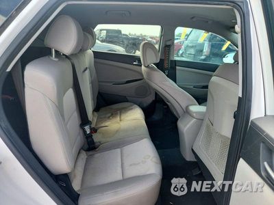 Zdjęcie 11 z 13 samochodu: 2016 HYUNDAI TUCSON ECO VIN:KM8J33A24GU240373 - miniatura