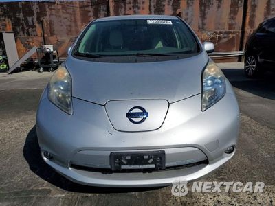 Piąte zdjęcie samochodu w środku: 2012 NISSAN LEAF SV VIN:JN1AZ0CP3CT024740 - miniatura