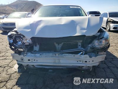 Piąte zdjęcie samochodu w środku: 2014 SUBARU IMPREZA PREMIUM VIN:JF1GJAC68EH025499 - miniatura